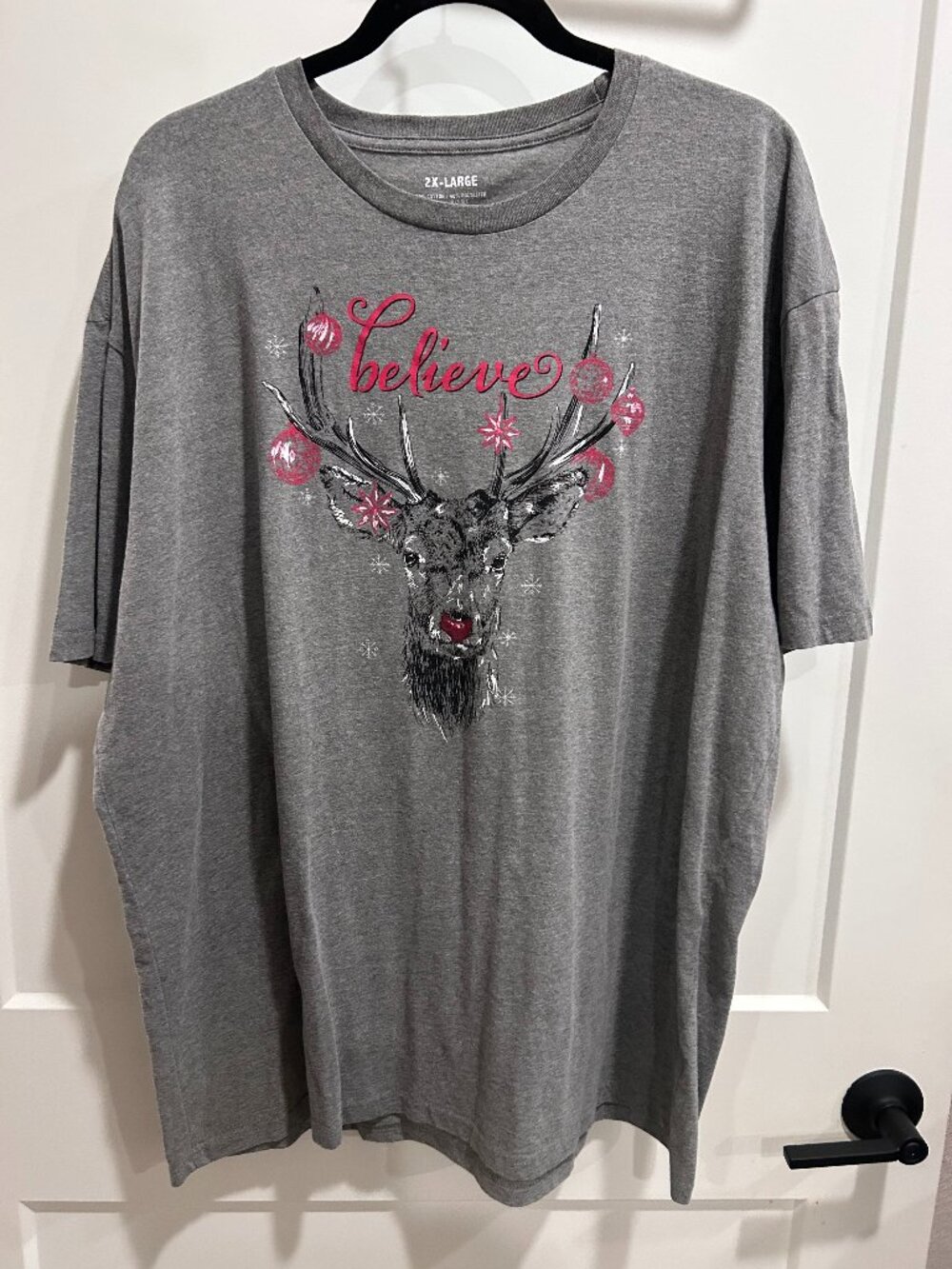 Lowe’s Believe Reindeer Christmas T-Shirt 2XL Gray Holiday Graphic Tee